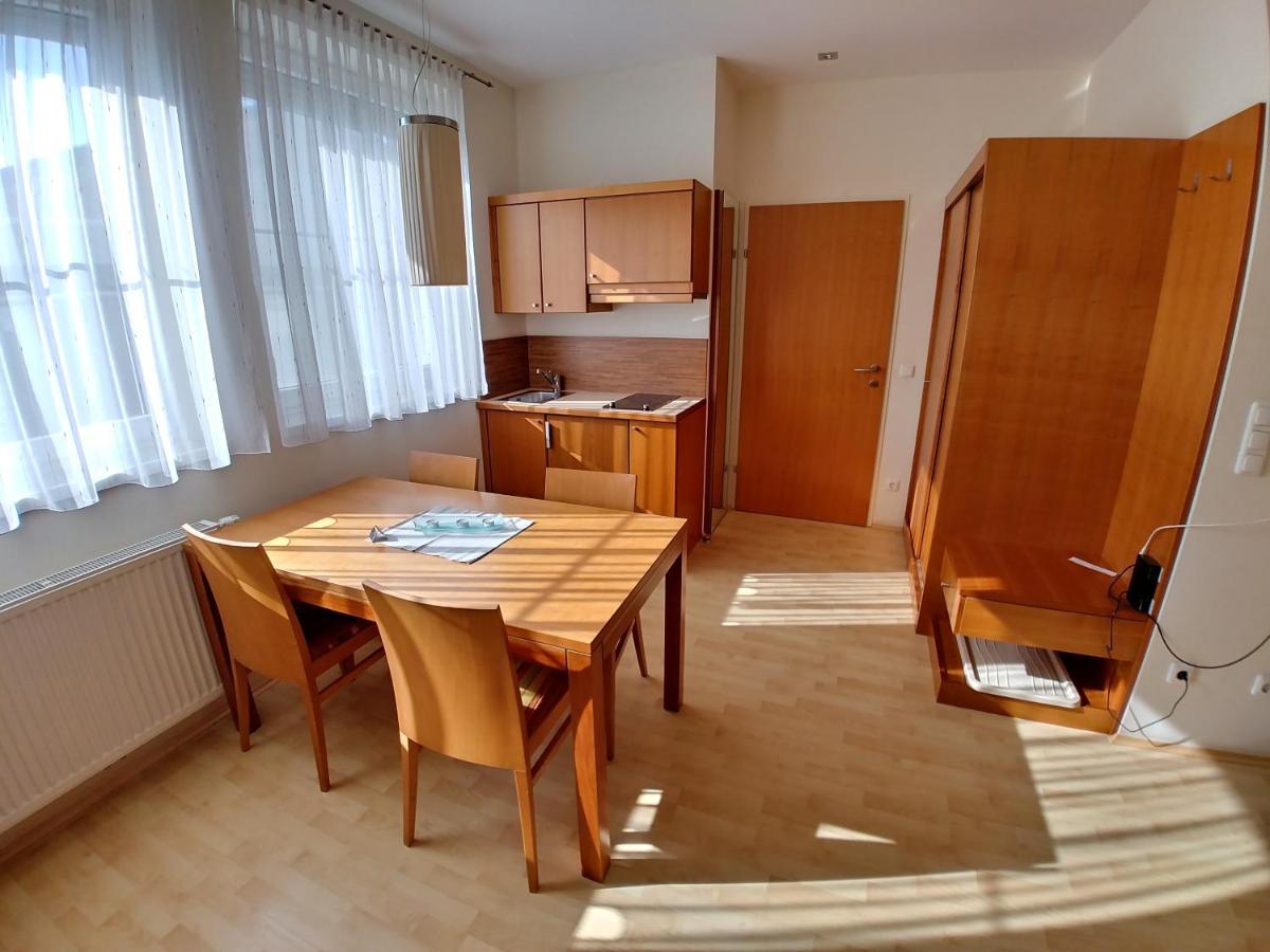 Lei'S Wok Hotel Neusiedl am See Eksteriør billede