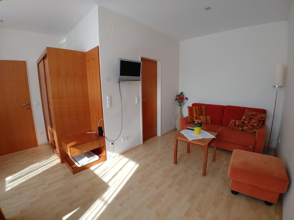 Lei'S Wok Hotel Neusiedl am See Eksteriør billede